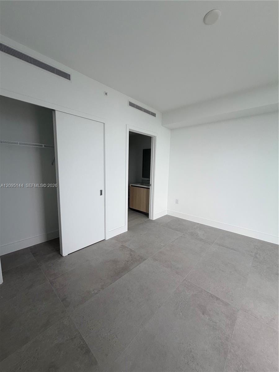 2411 Laguna Circle 2911, North Miami, FL 33181 photo 17