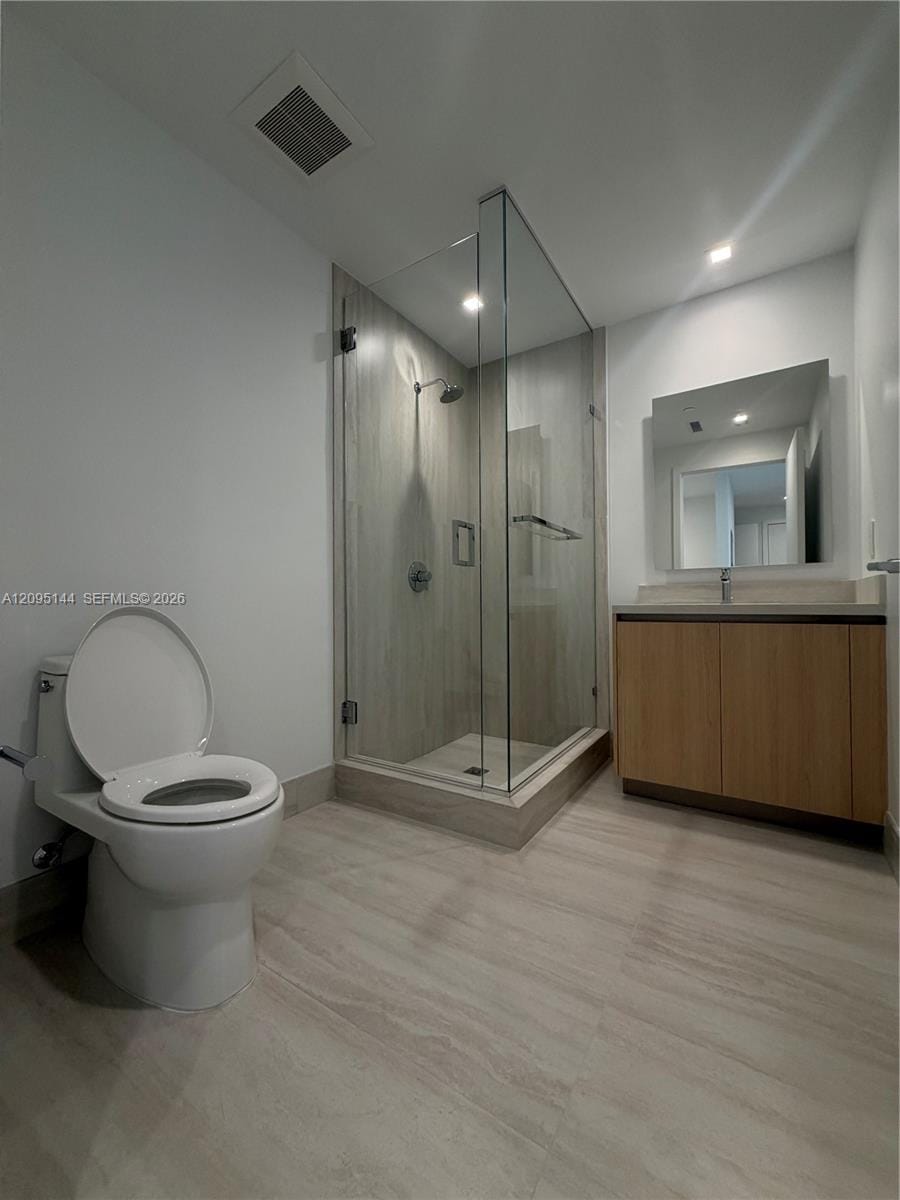2411 Laguna Circle 2911, North Miami, FL 33181 photo 3