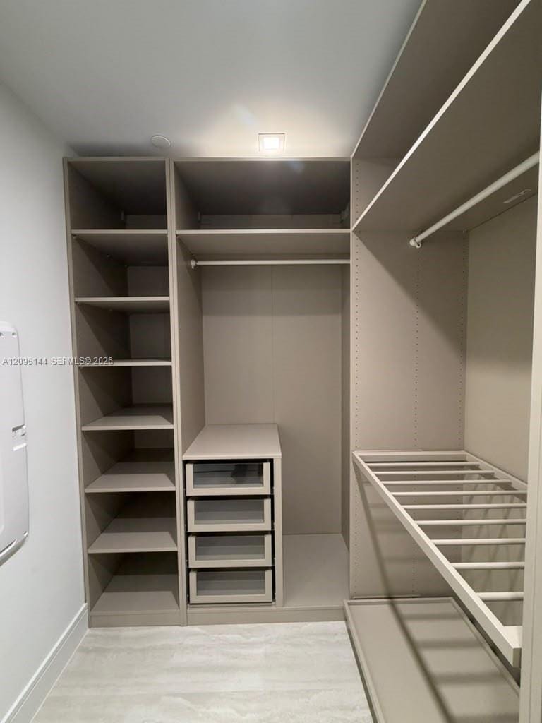 2411 Laguna Circle 2911, North Miami, FL 33181 photo 21