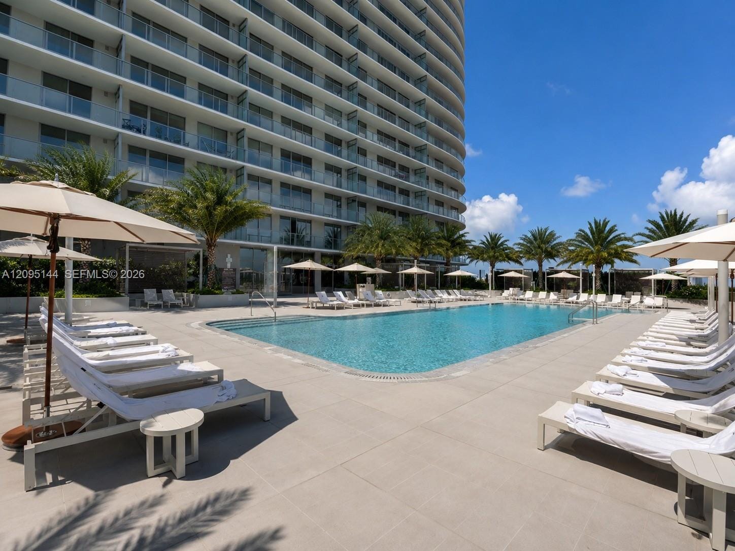 2411 Laguna Circle 2911, North Miami, FL 33181 photo 29