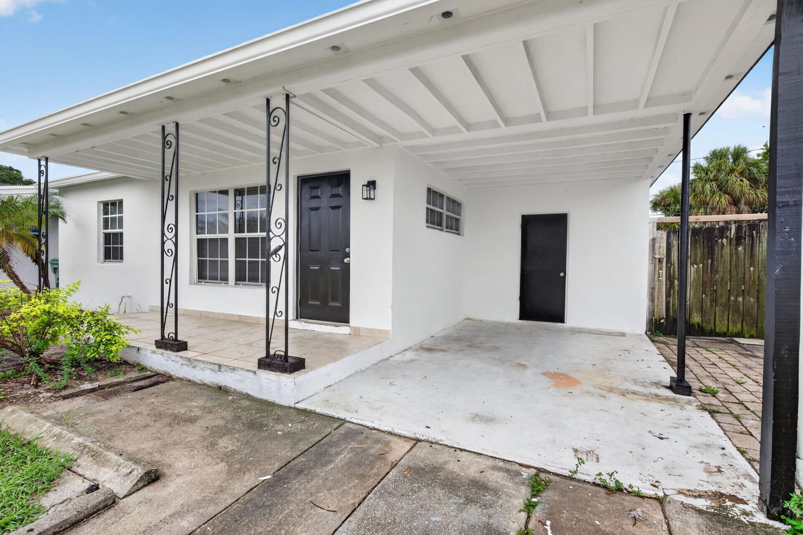 410 NW 52ND Court — photo 5
