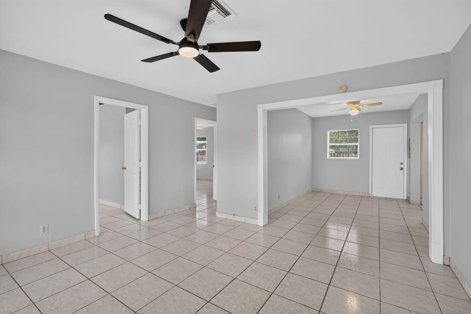 410 NW 52ND Court — photo 6