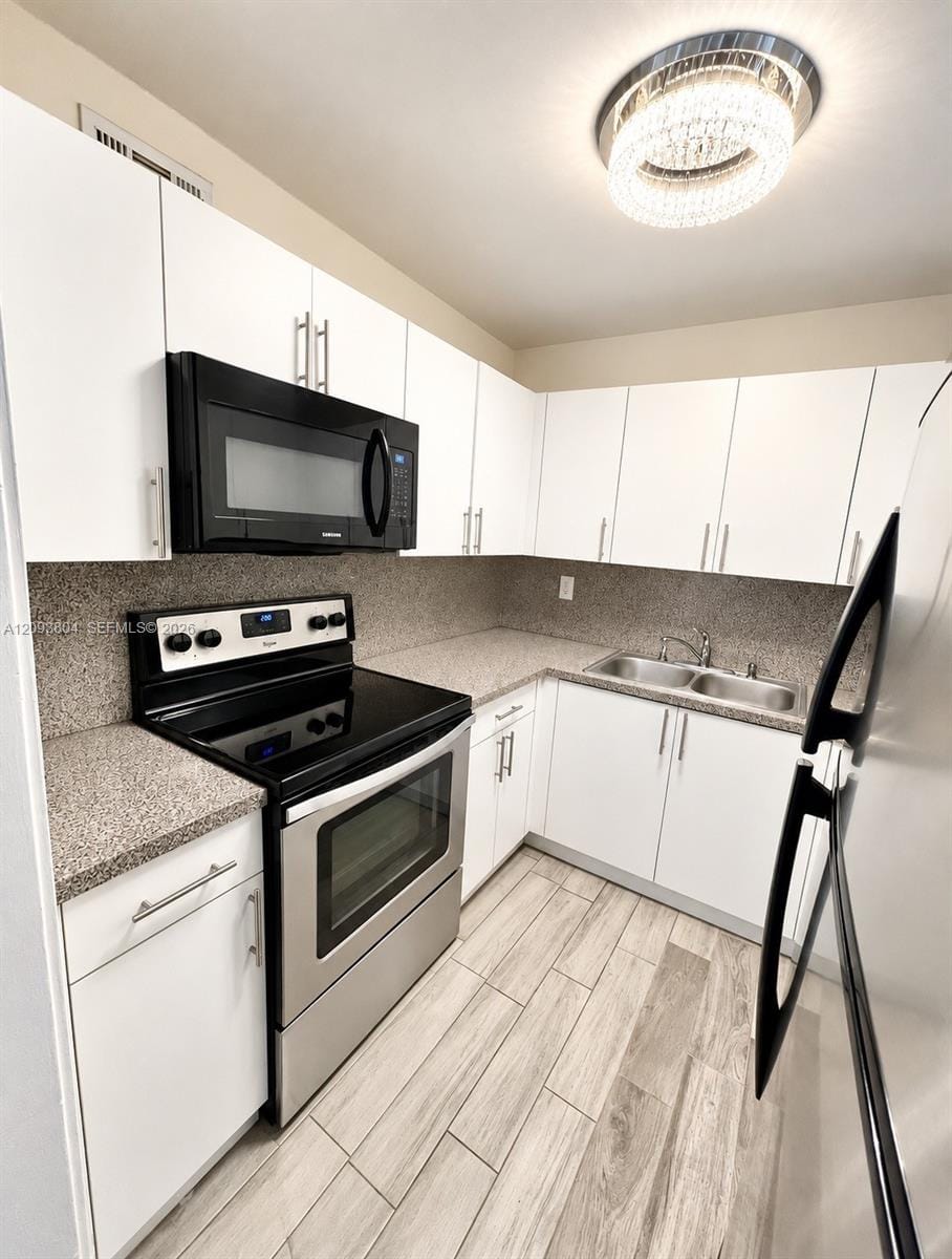 1885 W 56th Street 110 — photo 4