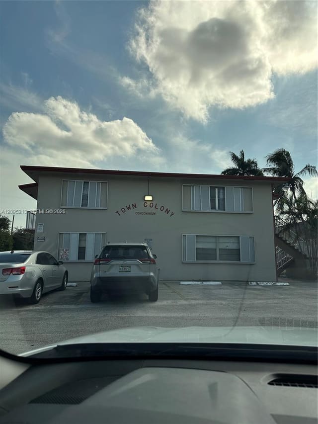 2918 Funston Street 33B, Hollywood, FL 33020