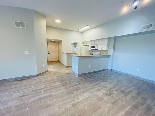 161 SW Palm Drive 305, Port St. Lucie, FL 34986