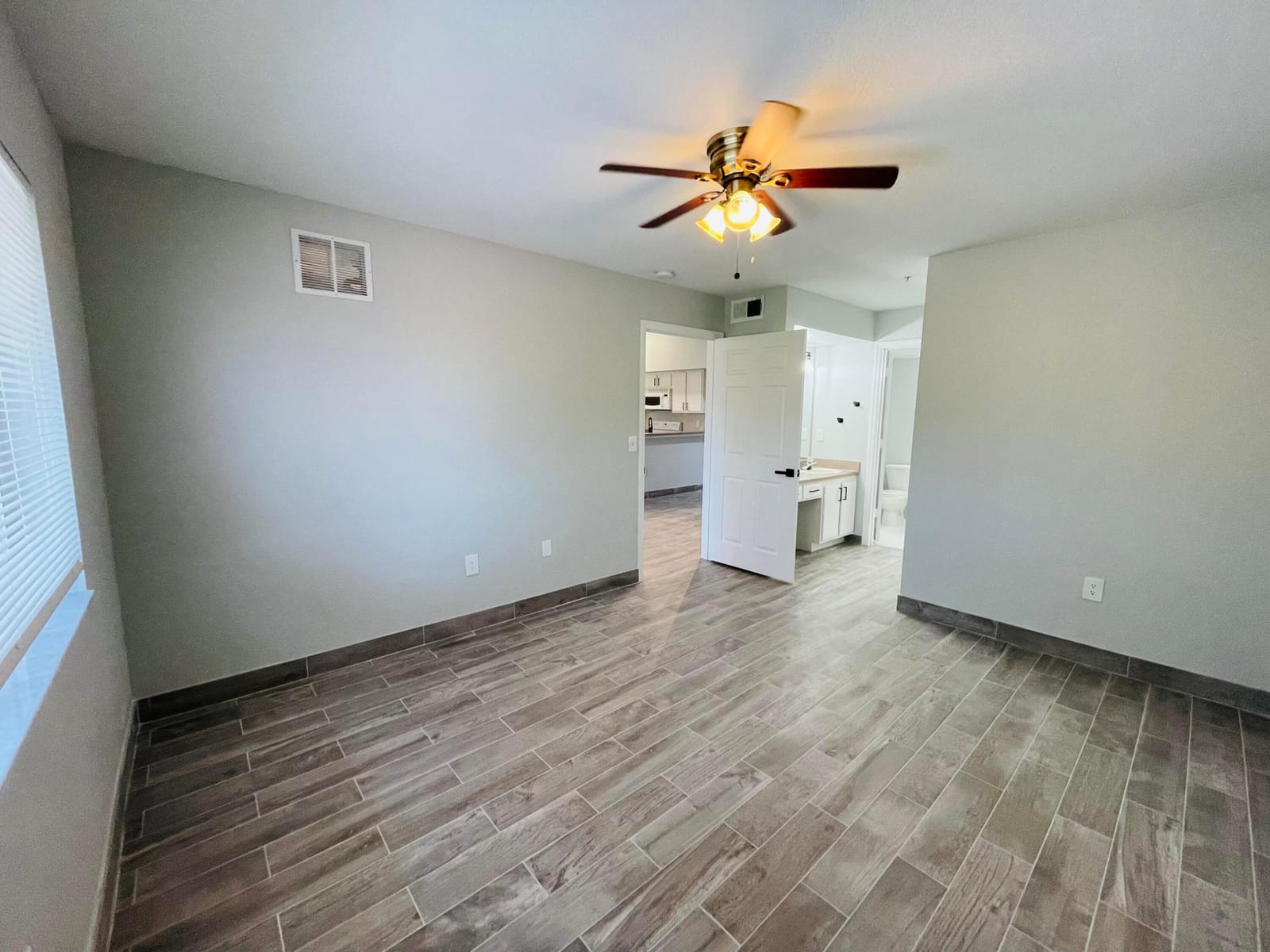 161 SW Palm Drive 305, Port St. Lucie, FL 34986 photo 2