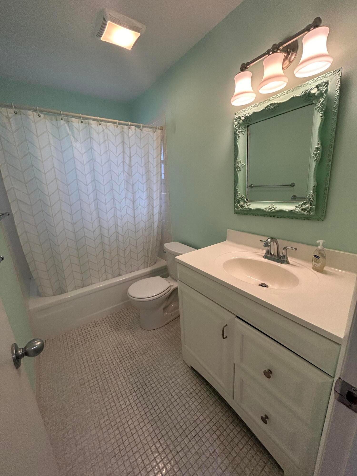 878 Worcester Lane, Lake Worth, FL 33467 photo 17