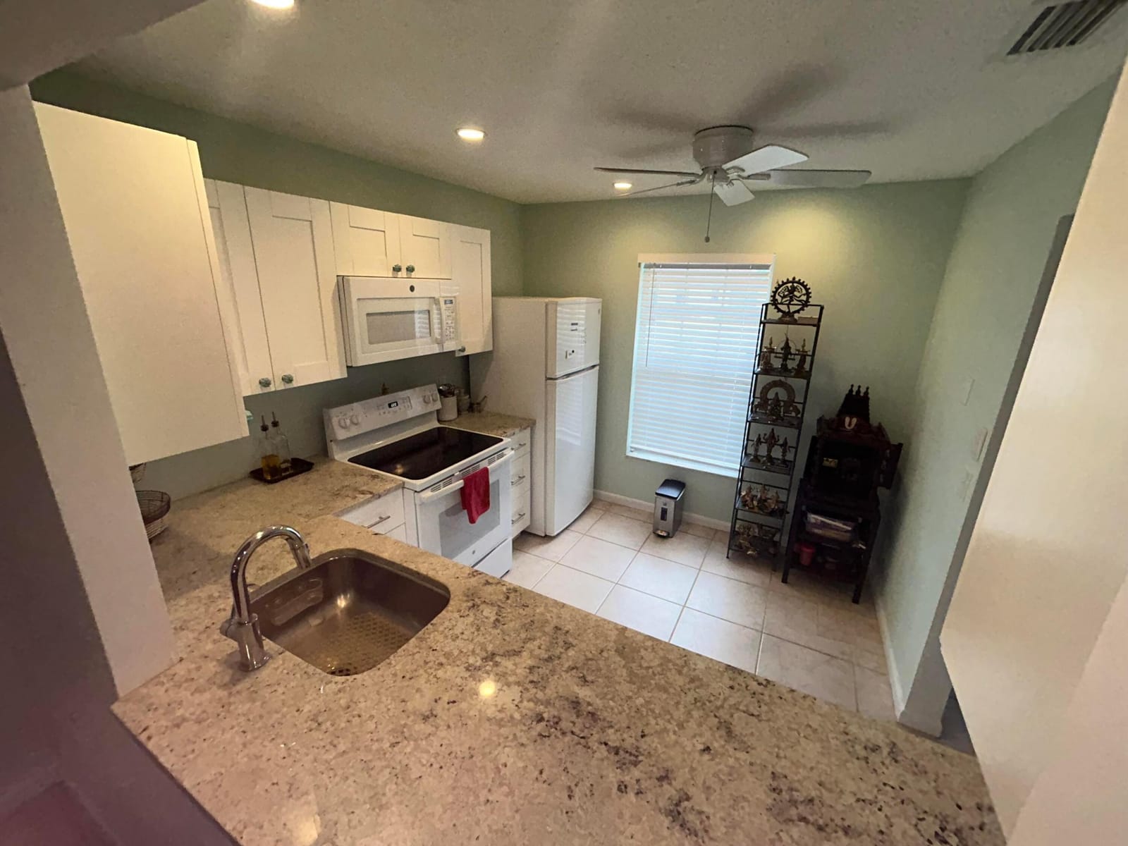 878 Worcester Lane — photo 7