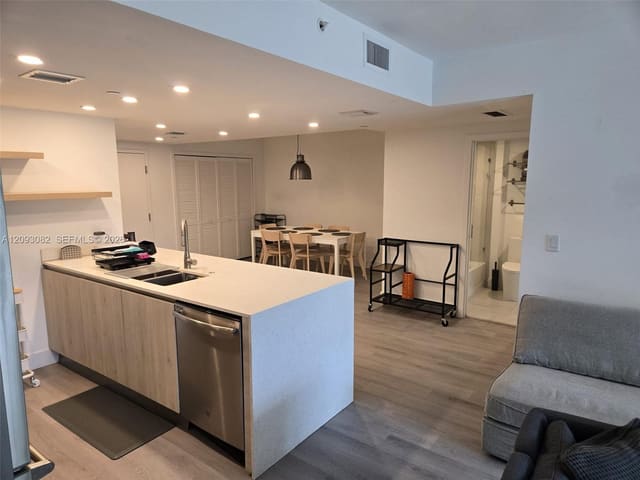 13800 Highland Drive 207, North Miami Beach, FL 33181
