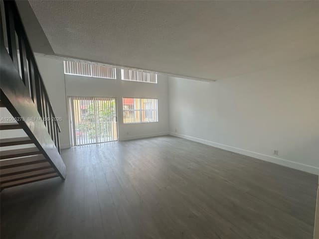 18111 NW 68th Avenue H204, Hialeah, FL 33015