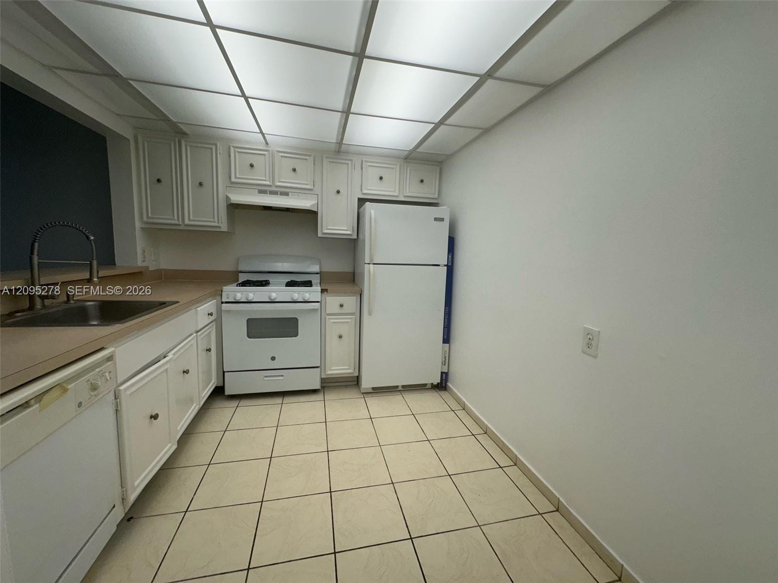 18111 NW 68th Avenue H204, Hialeah, FL 33015 photo 2