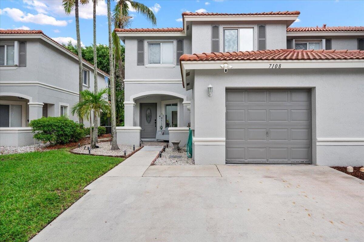 7108 HAWKS NEST Terrace — photo 2