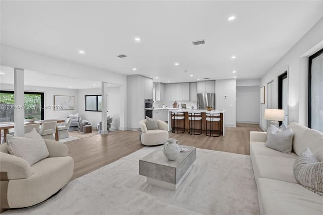 5349 Balsam Terrace, Plantation, FL 33317