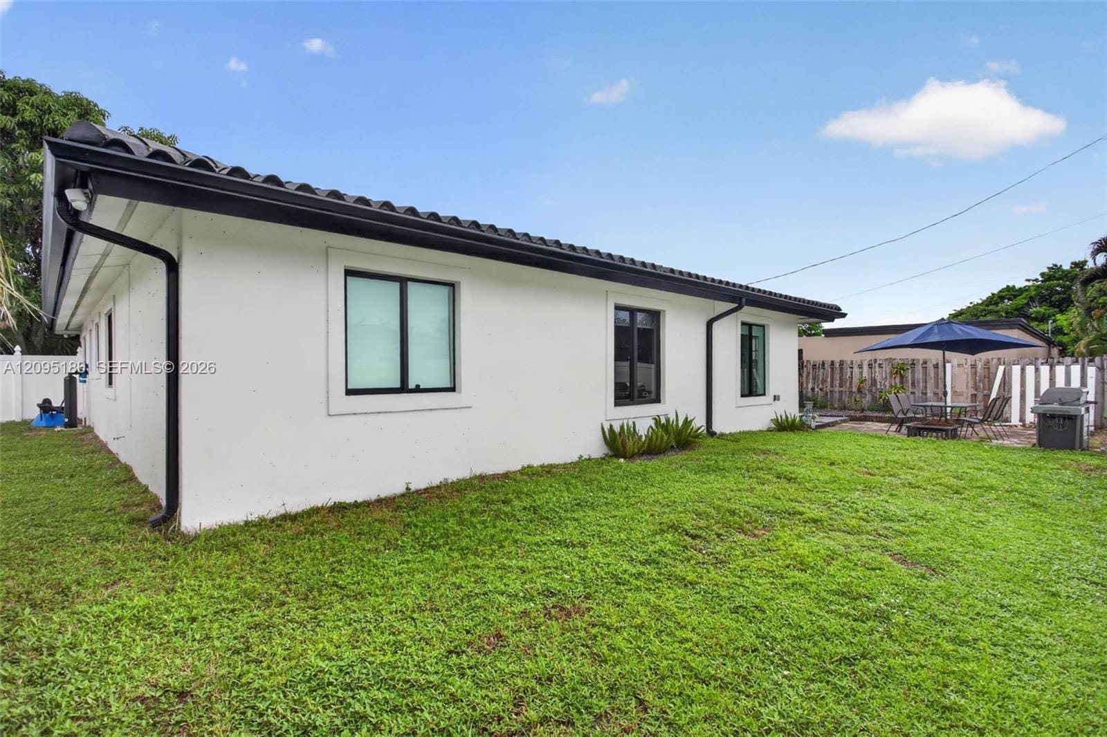 2545 SE 2nd Court — photo 4