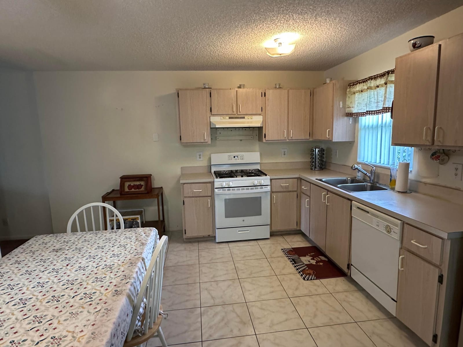 5225 Blueberry Hill Avenue — photo 9