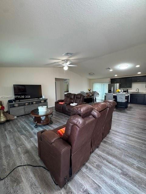 1201 Banjo Court — photo 3
