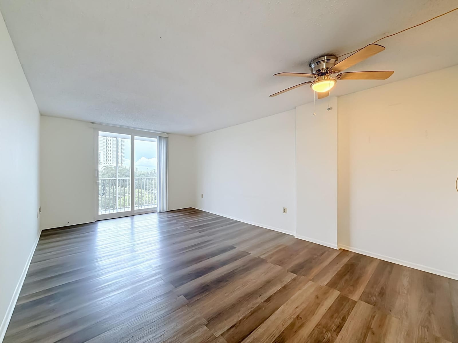16851 NE 23RD Avenue A608 — photo 5