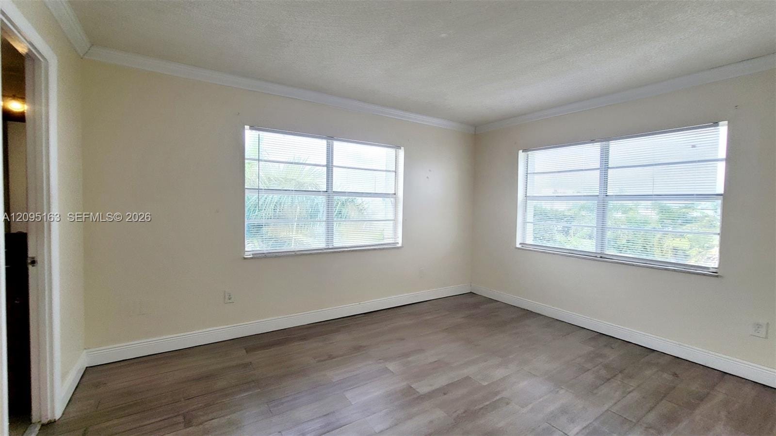 494 NW 165th St Road C-602, Miami, FL 33169 photo 19