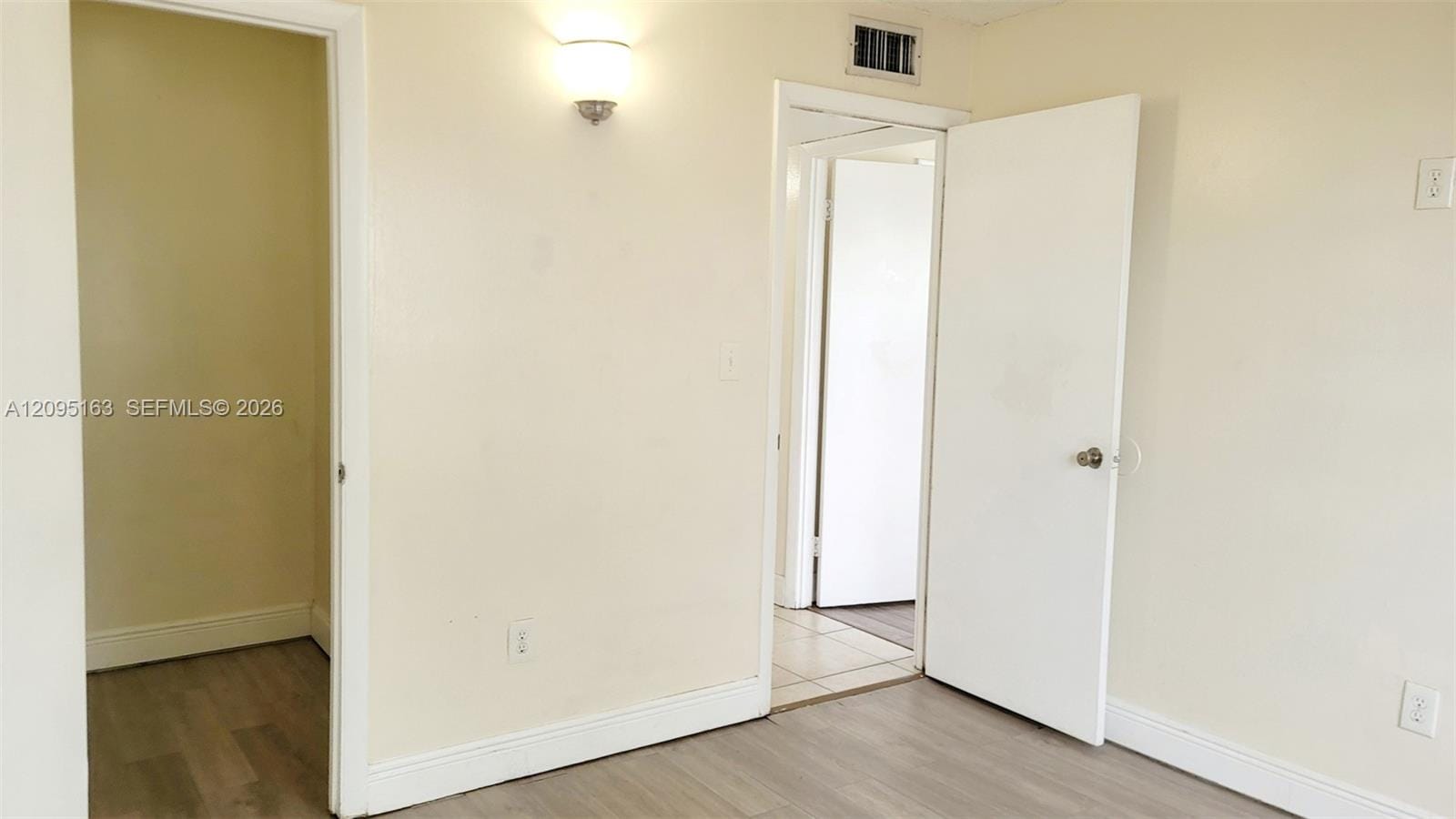 494 NW 165th St Road C-602, Miami, FL 33169 photo 23