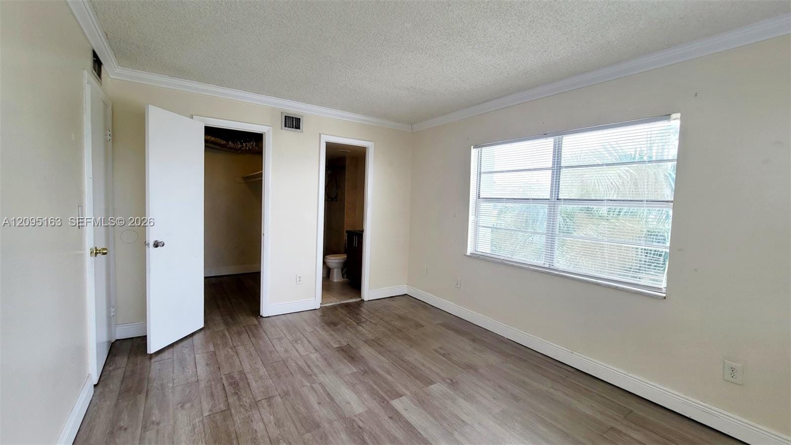 494 NW 165th St Road C-602, Miami, FL 33169 photo 24