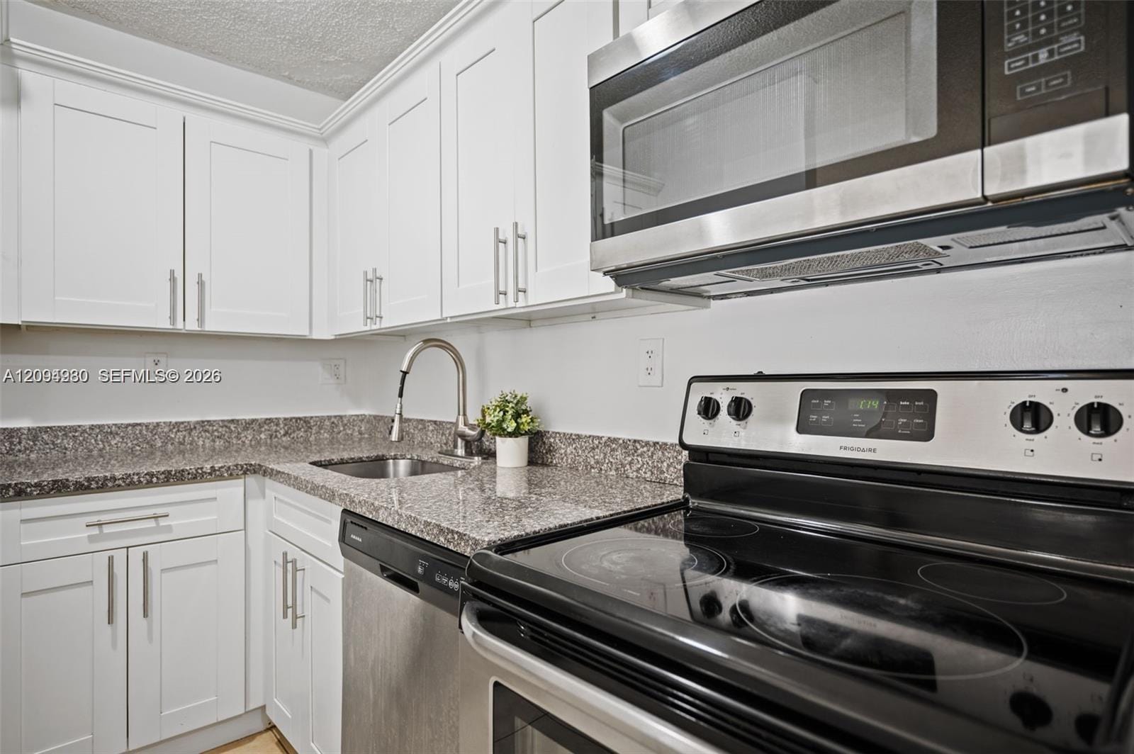 7195 NW 179th Street 106, Hialeah, FL 33015 photo 5
