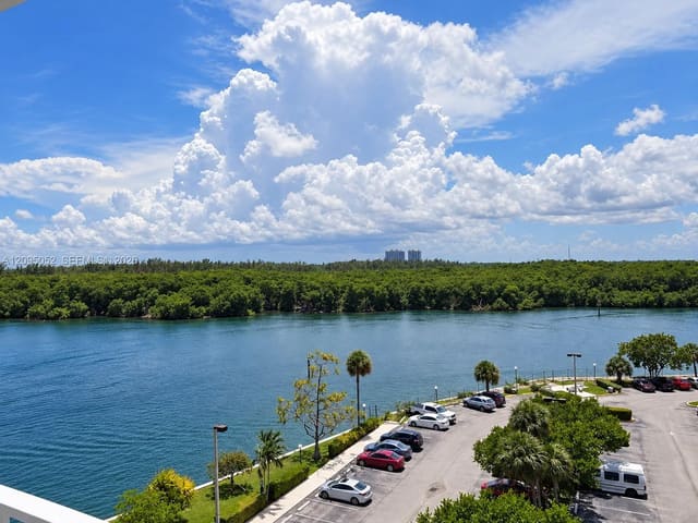 500 W Bayview Drive 621, Sunny Isles Beach, FL 33160