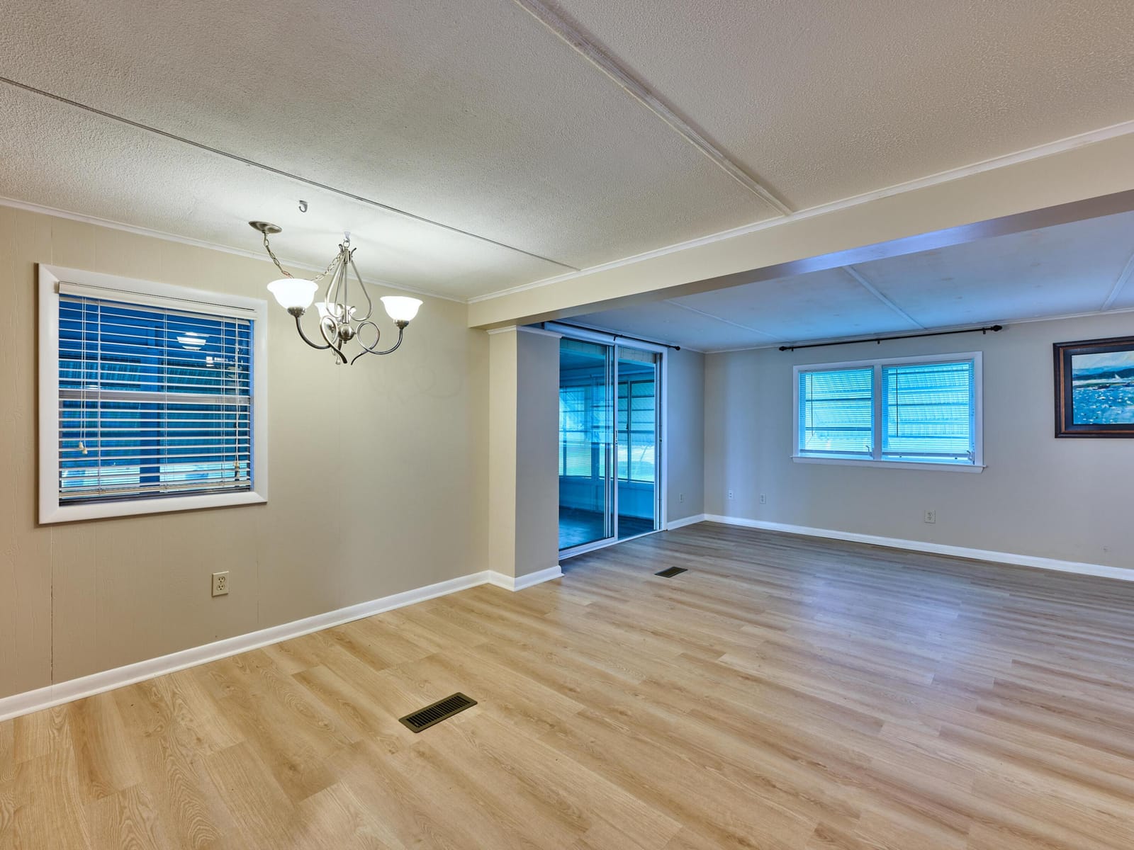 7965 SE WREN Avenue — photo 12