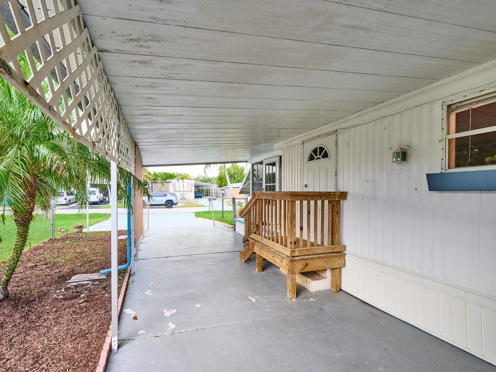 7965 SE WREN Avenue — photo 4