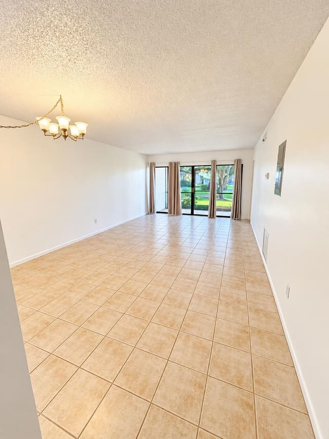 2050 OLEANDER Boulevard 7-104, Fort Pierce, FL 34950