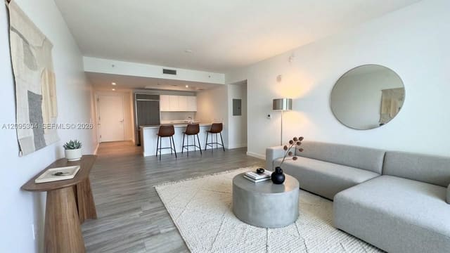 1100 S Miami Avenue 2907, Miami, FL 33130