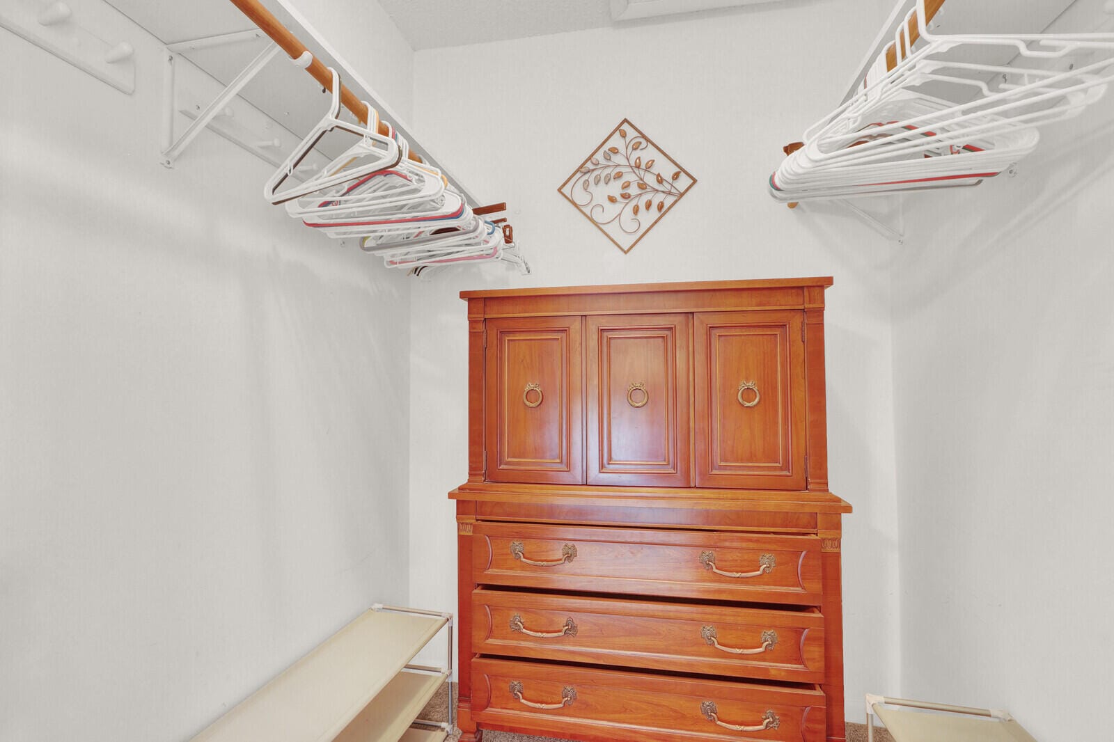323 KNOTTY PINE Circle A-2 — photo 12