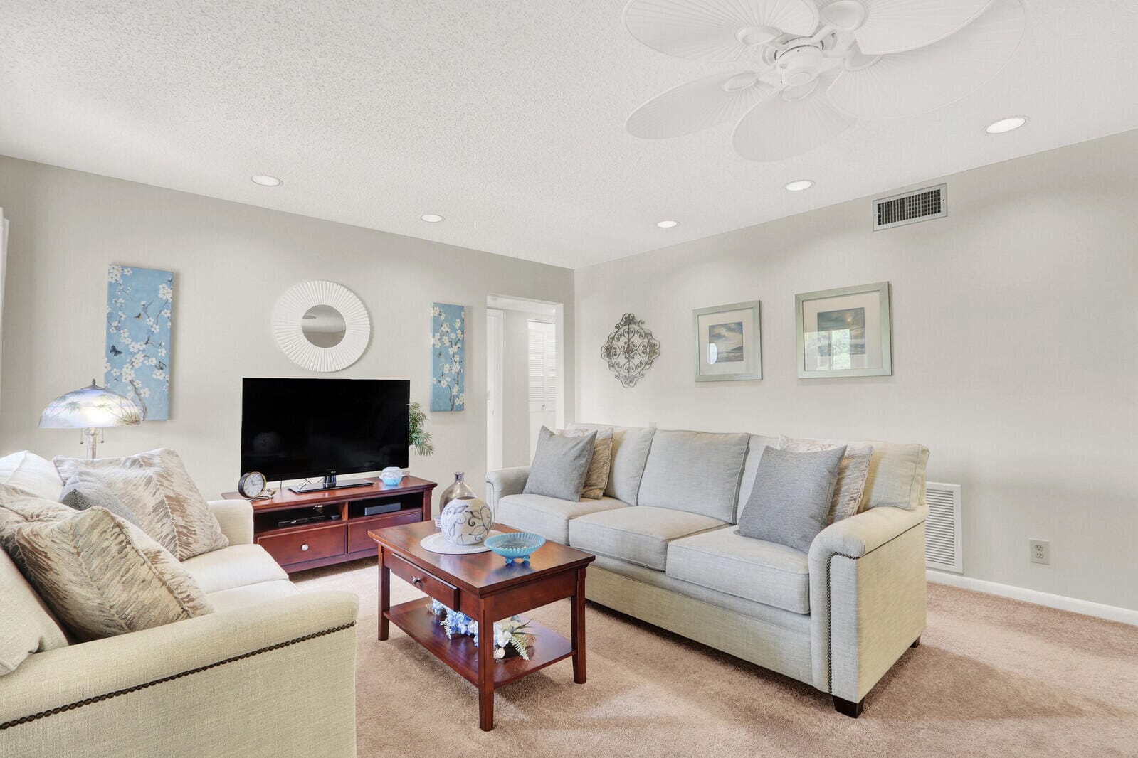 323 KNOTTY PINE Circle A-2 — photo 5