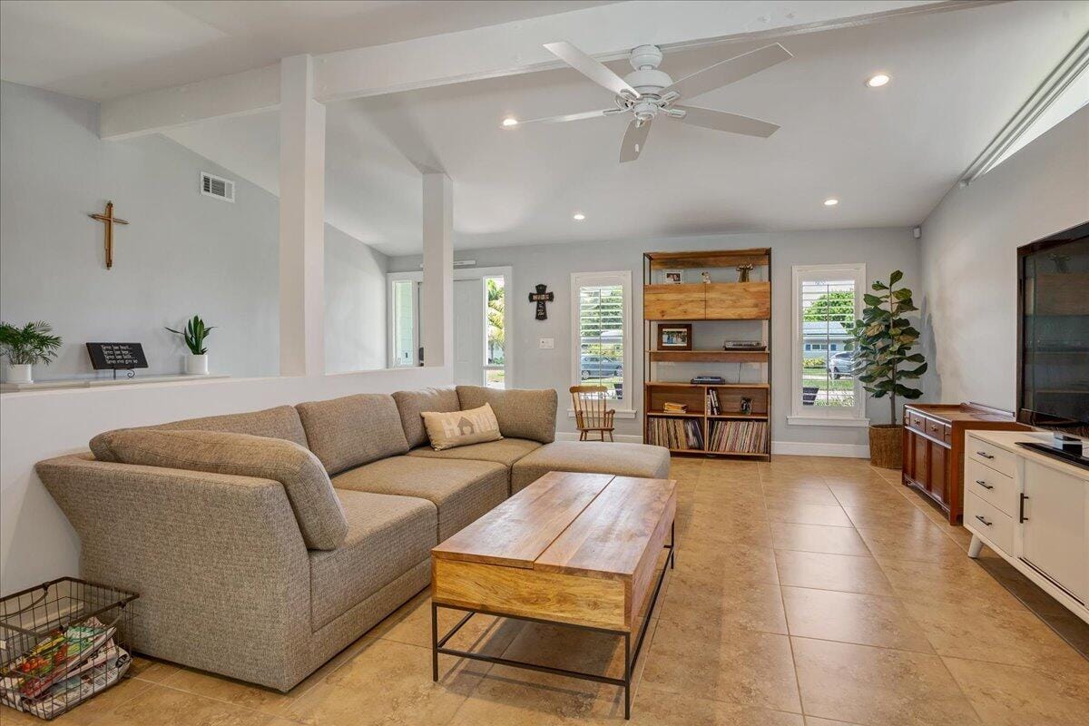1110 SW 15th Street — photo 3
