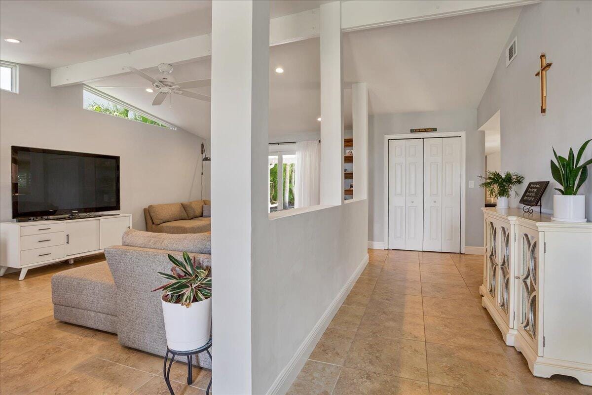 1110 SW 15th Street — photo 4