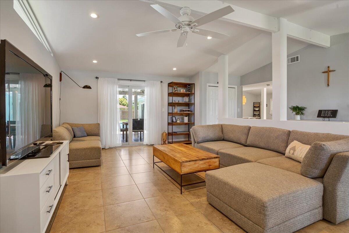 1110 SW 15th Street — photo 5