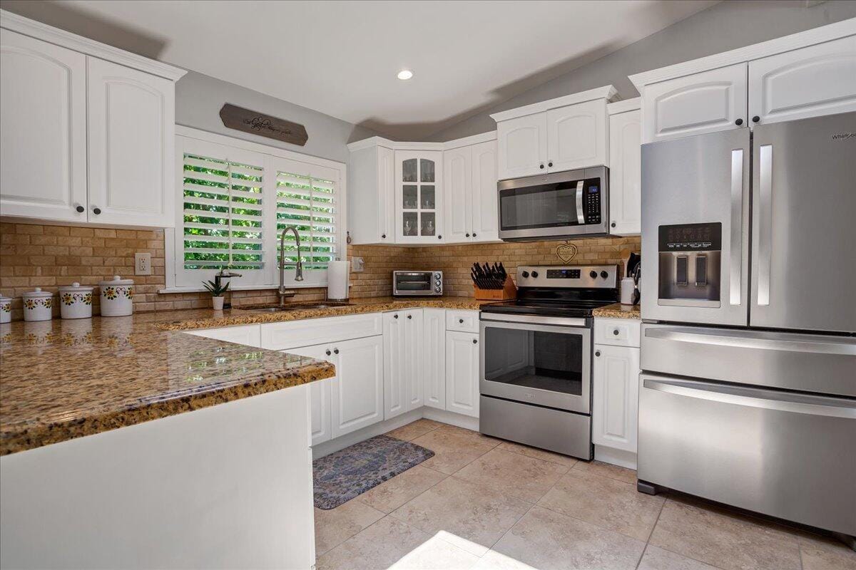 1110 SW 15th Street — photo 8