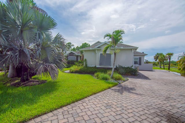 5963 SEQUOIA Circle, Vero Beach, FL 32967