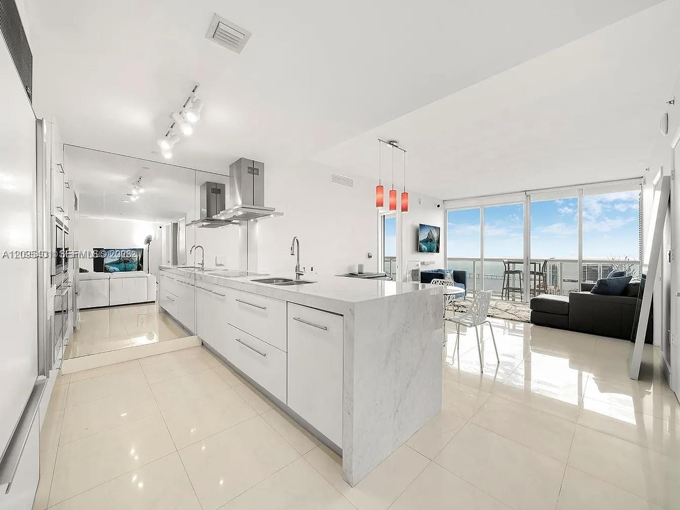 495 Brickell Avenue 5505 — photo 2