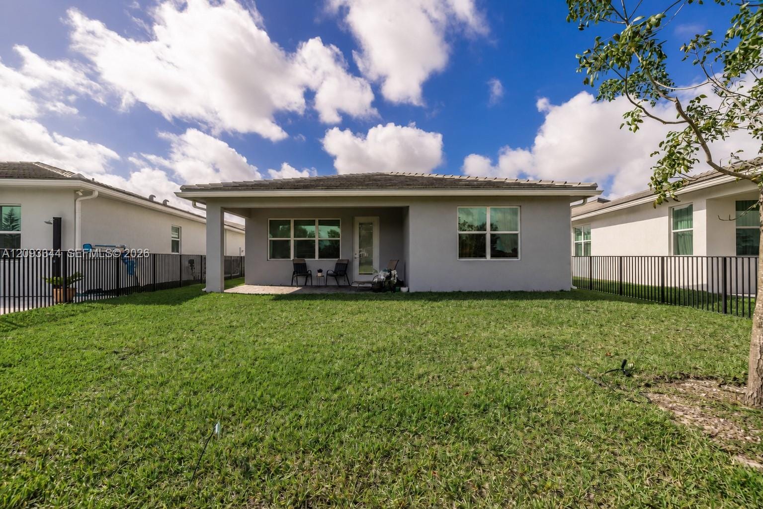 4242 Rosa Drive — photo 3