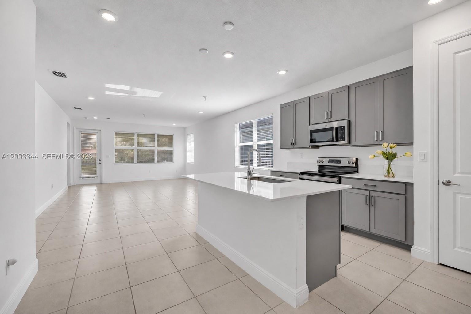4242 Rosa Drive — photo 8