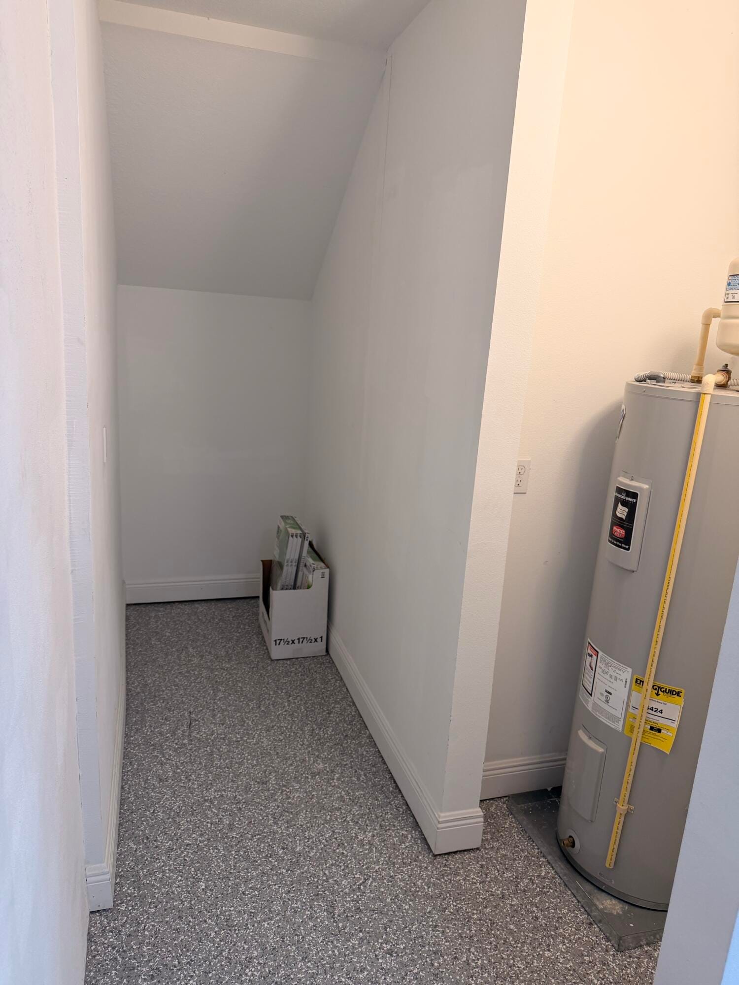 562 PARSONS Way — photo 4