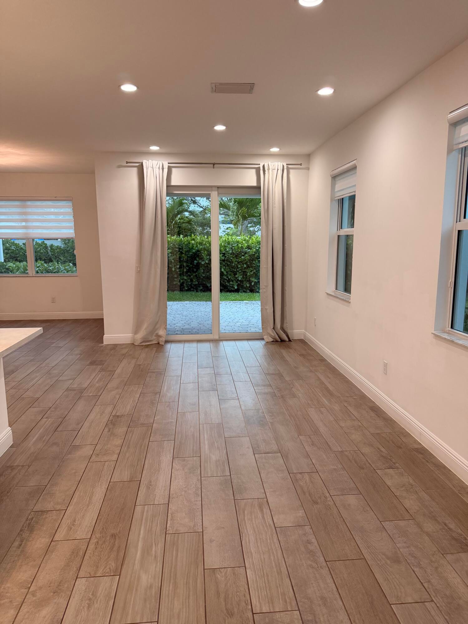 562 PARSONS Way — photo 9