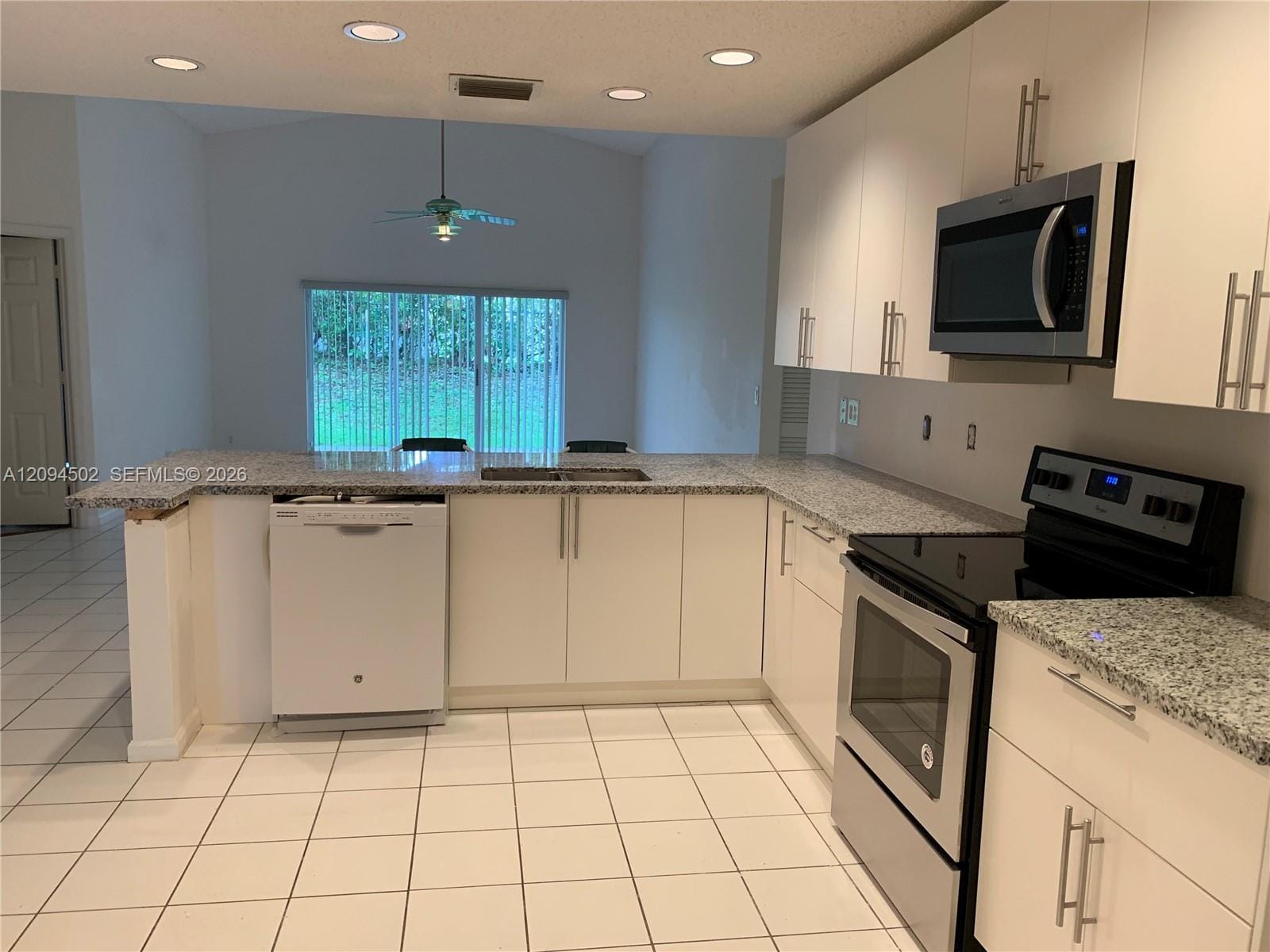 2444 Stonegate Drive — photo 9