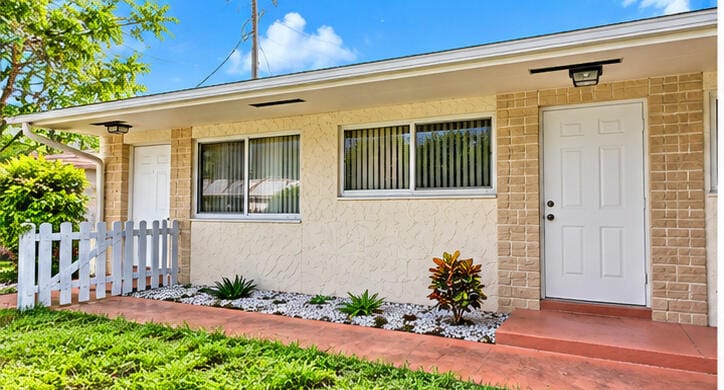 812 NE 2ND Street 2, Hallandale Beach, FL 33009 photo 1