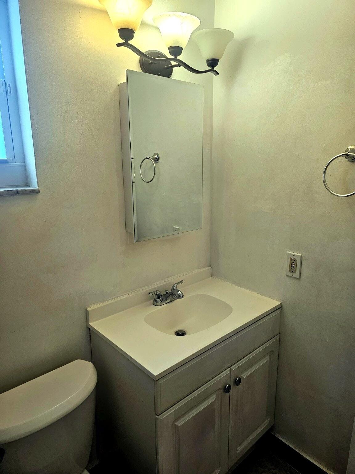 812 NE 2ND Street 2, Hallandale Beach, FL 33009 photo 11