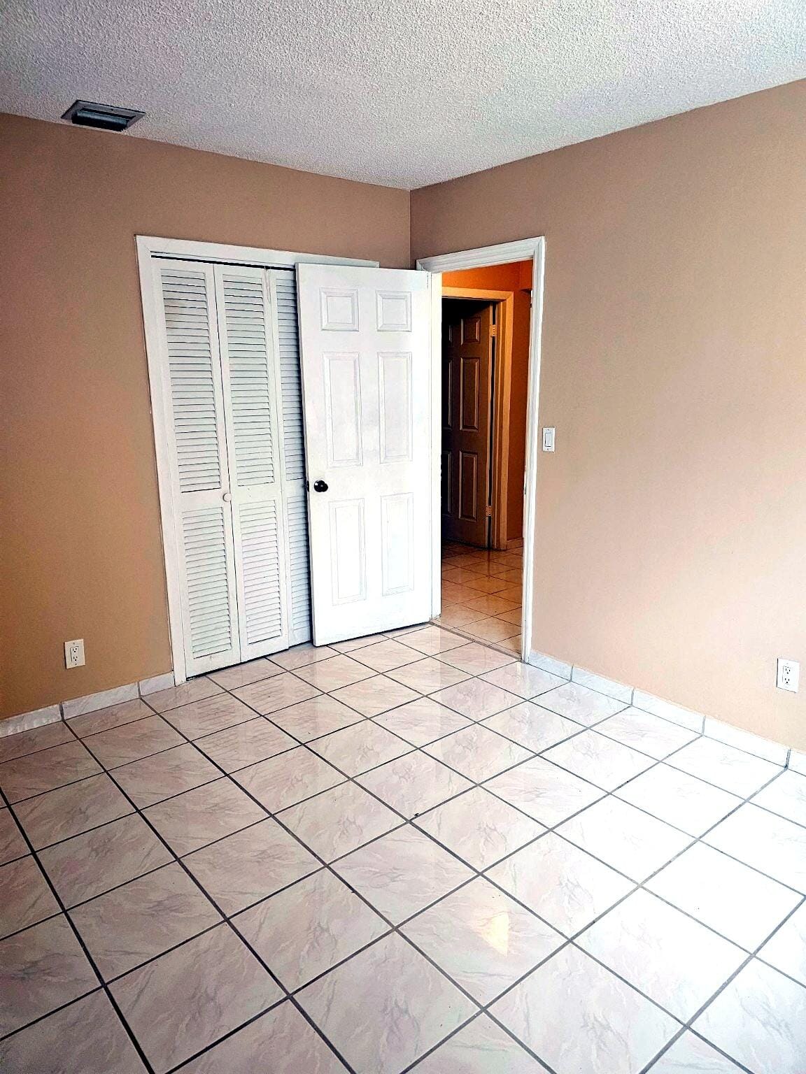 812 NE 2ND Street 2, Hallandale Beach, FL 33009 photo 18