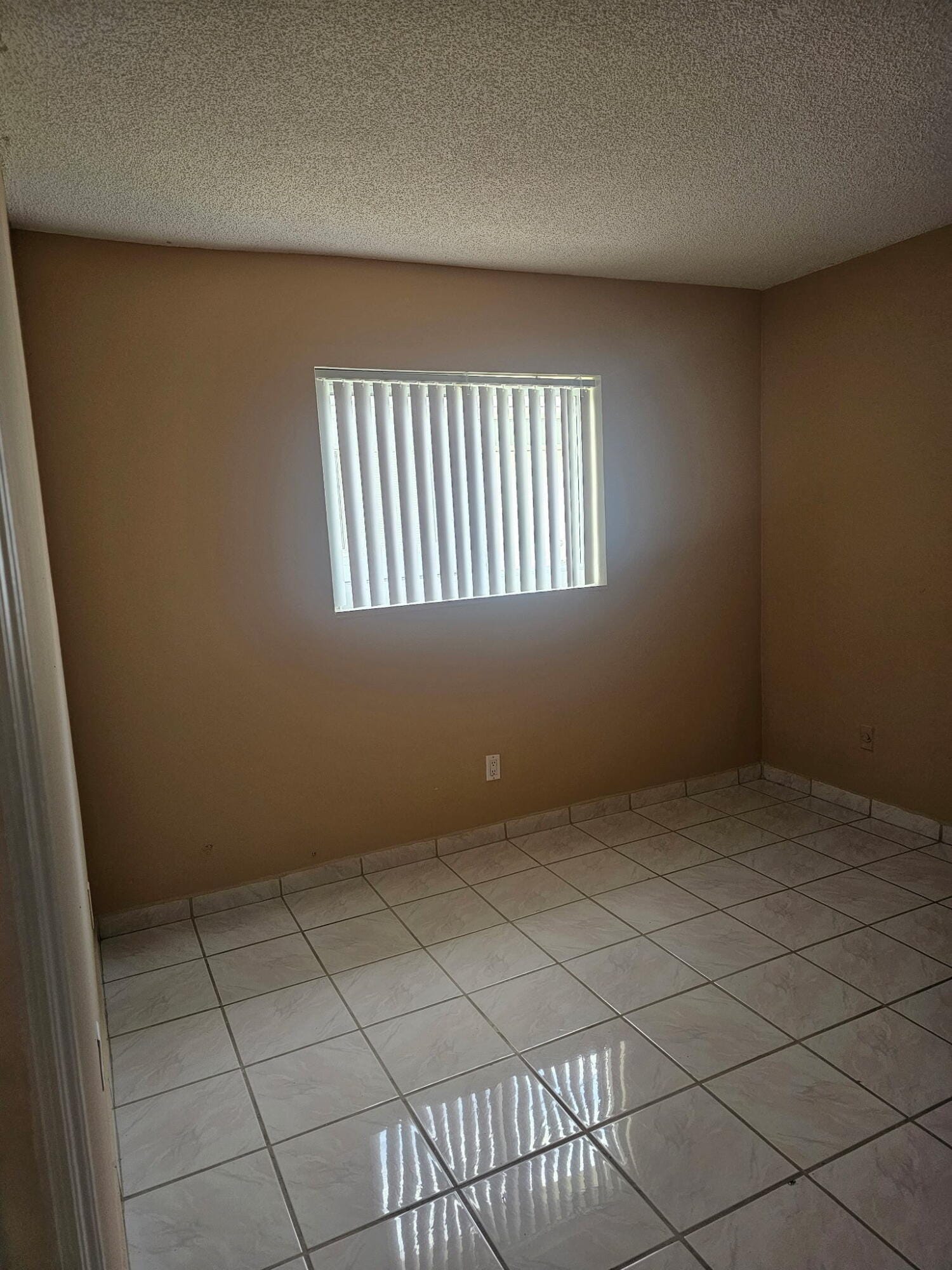 812 NE 2ND Street 2, Hallandale Beach, FL 33009 photo 23