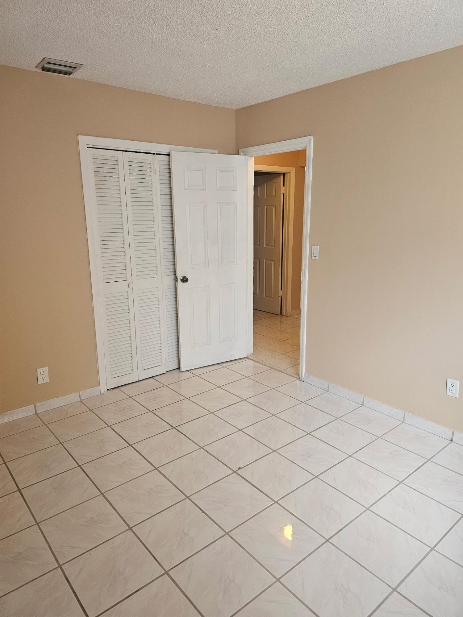 812 NE 2ND Street 2, Hallandale Beach, FL 33009 photo 9