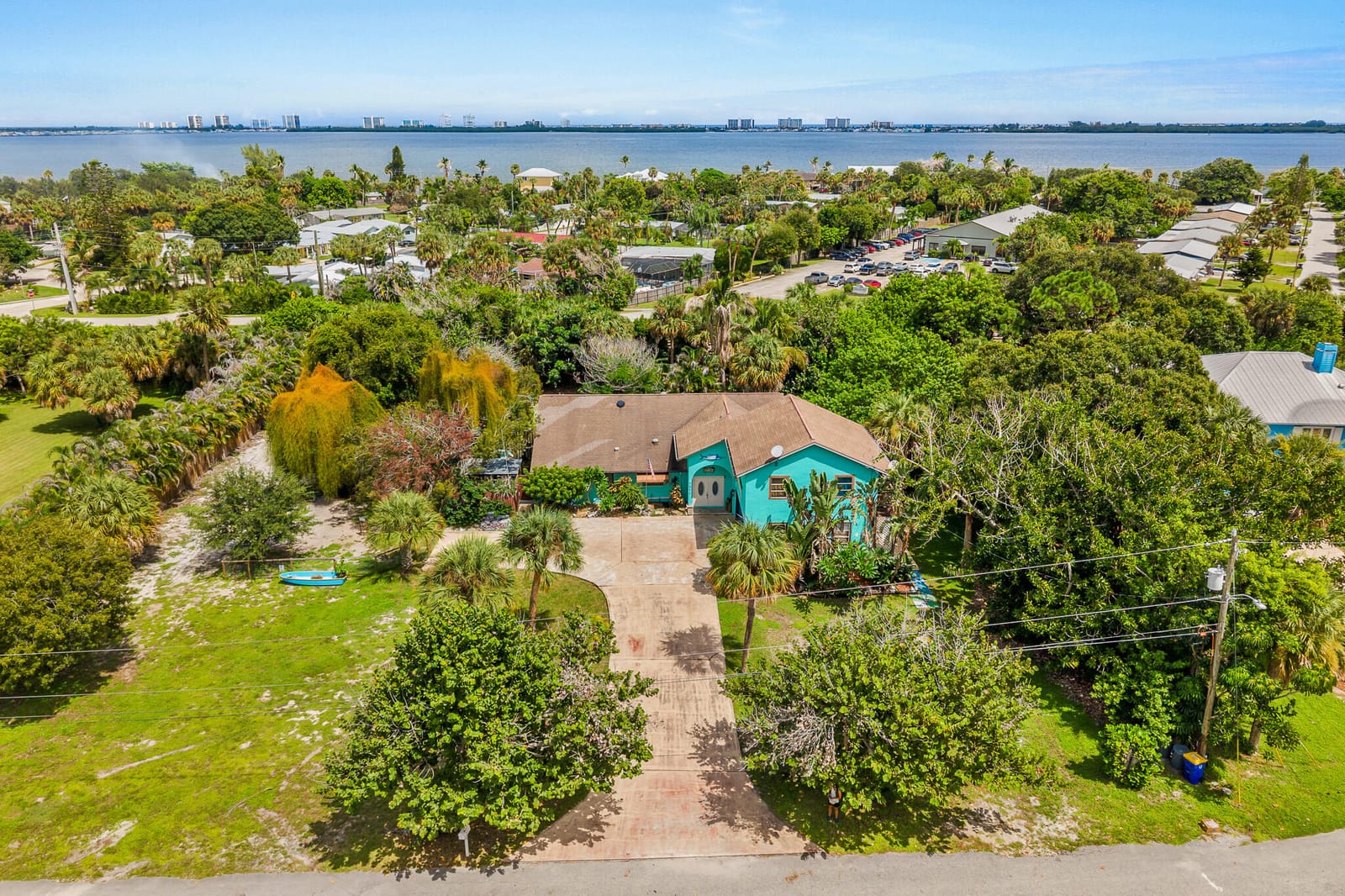 1271 NE SUNRISE Terrace, Jensen Beach, FL 34957 photo 2
