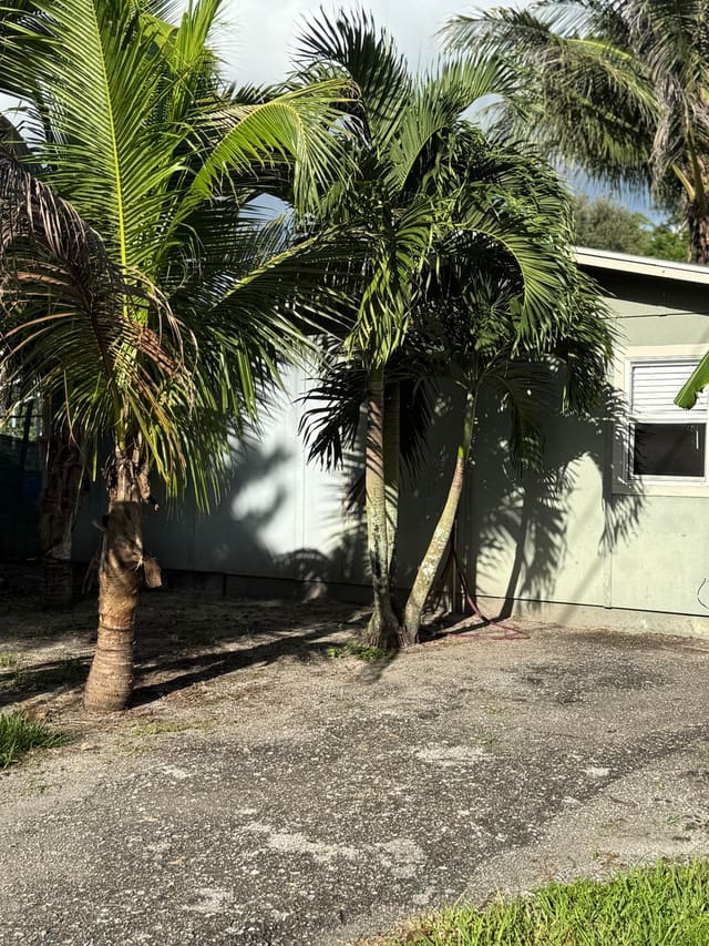 151 Valencia Drive, Loxahatchee, FL 33470